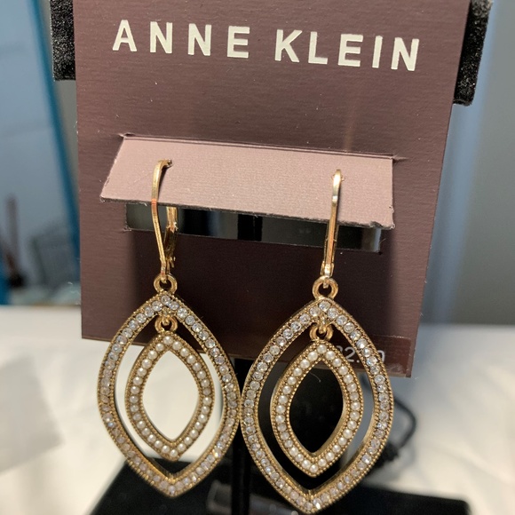 Anne Klein Jewelry - Attractive design drop earrings Anne Klein Jewelry - Attractive design drop earrings
